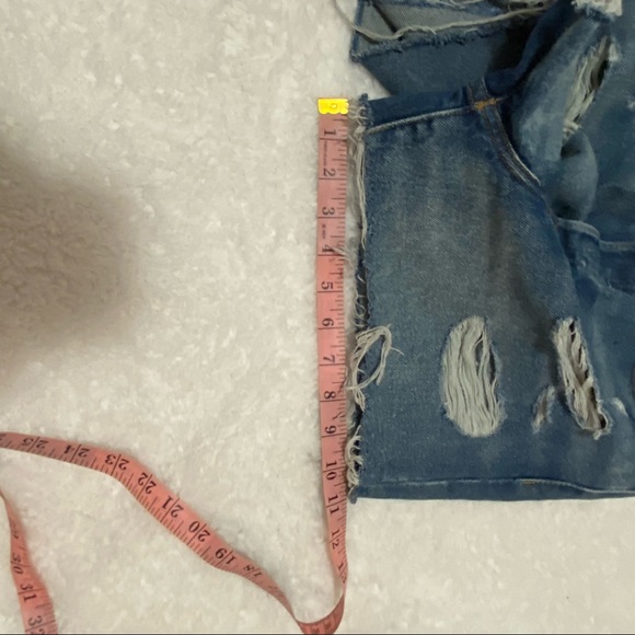 Levi’s premium wedgie shorts - Picture 11 of 12
